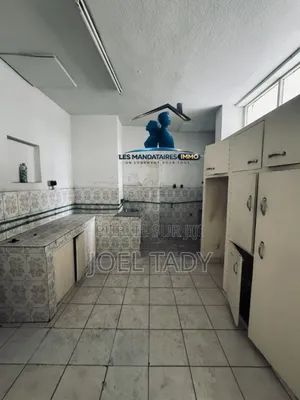 2chbre Appartement dans Empire Supreme, Gombe à Vendre