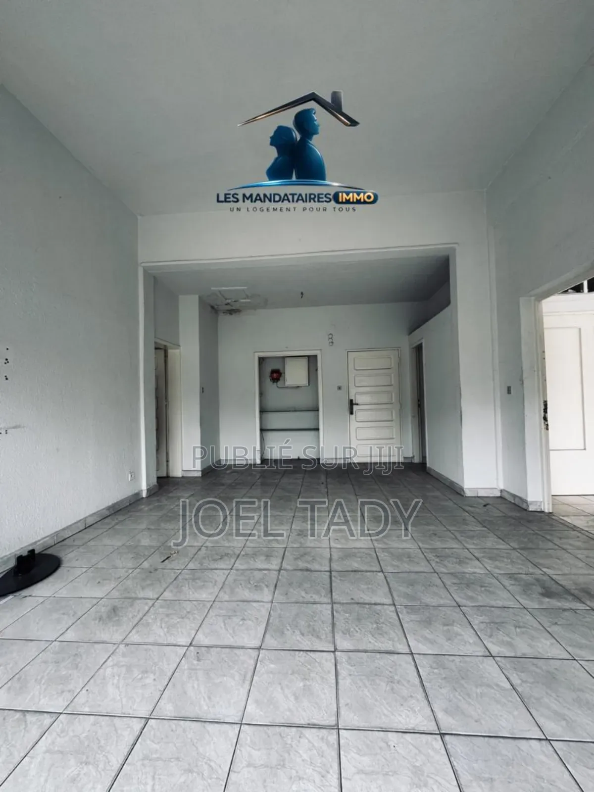 2chbre Appartement dans Empire Supreme, Gombe à Vendre