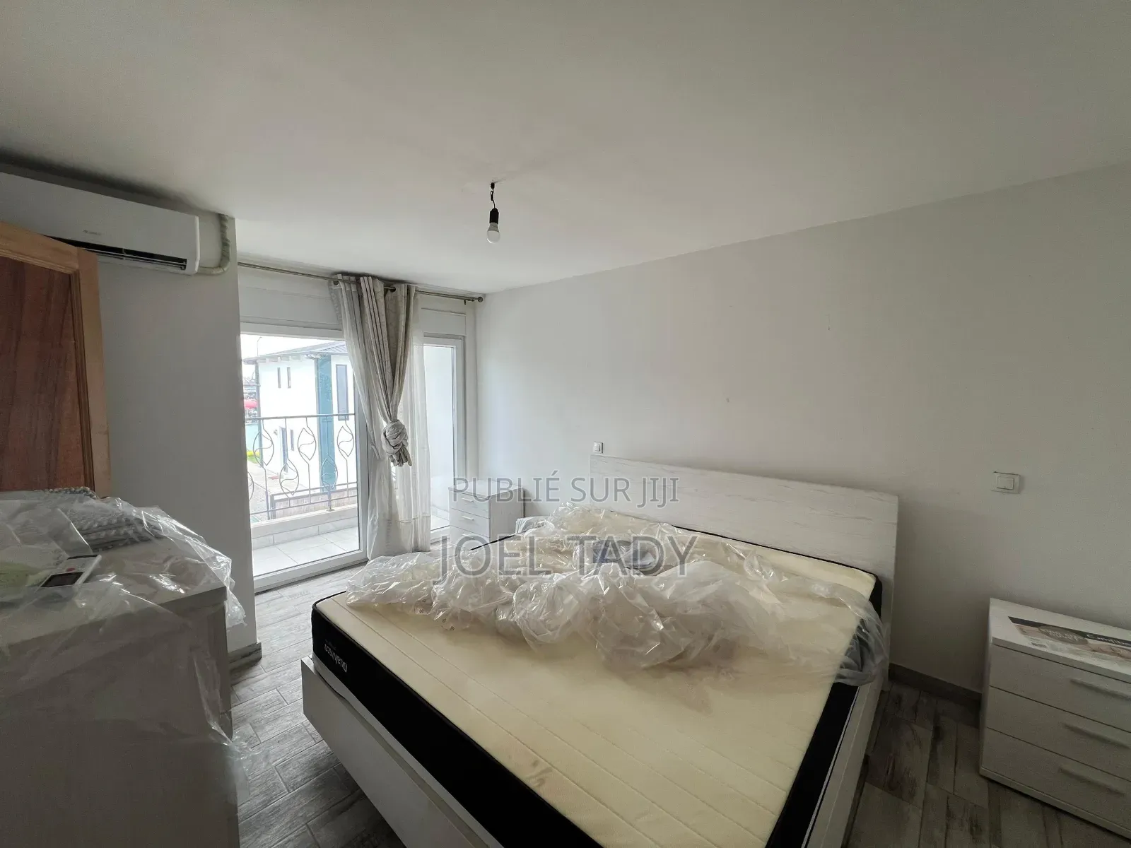 3chbre Maison dans Empire Supreme, Kinshasa (commune) à Vendre