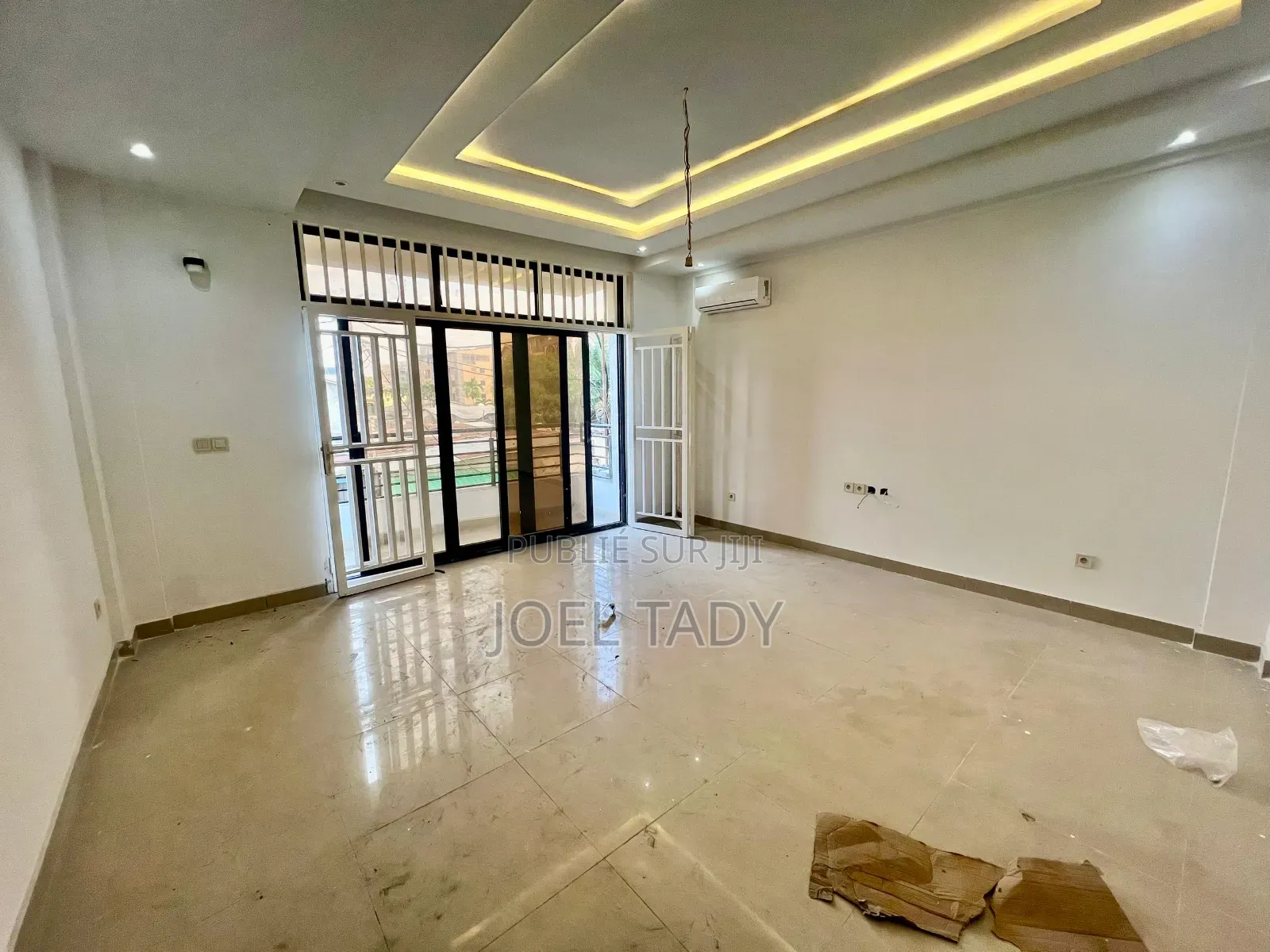 3chbre Appartement dans Empire Supreme, Kintambo à Louer