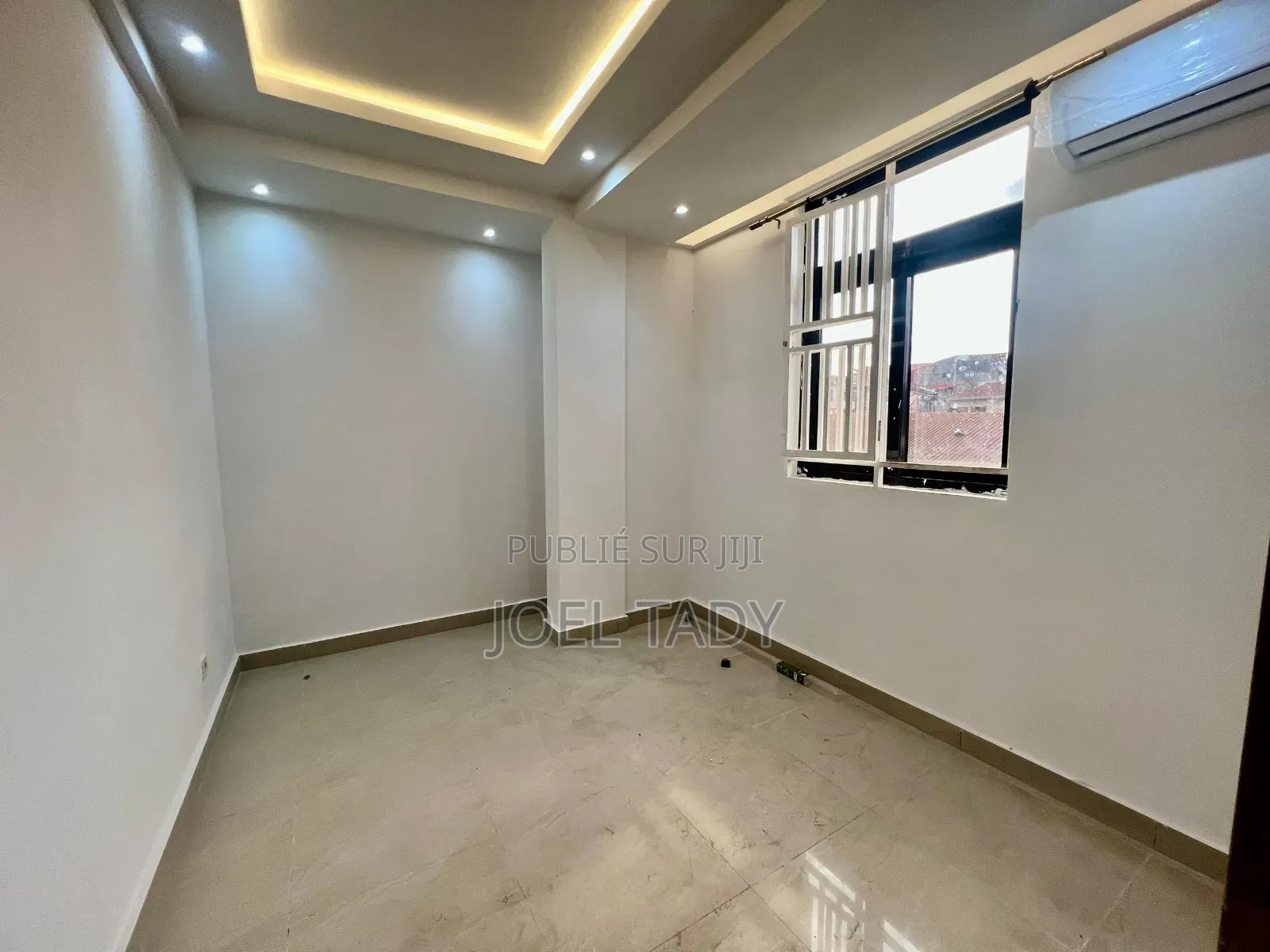 3chbre Appartement dans Empire Supreme, Kintambo à Louer