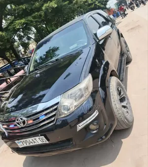 Toyota Fortuner 2014 Bleu