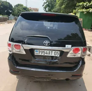 Toyota Fortuner 2014 Bleu