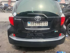 Toyota Ractis 2011 Bleu