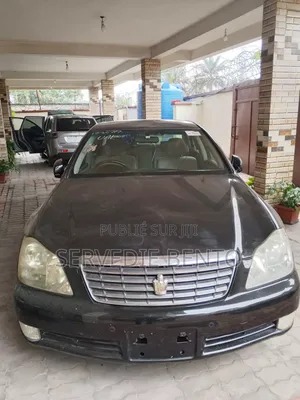 Toyota Crown 2017 Noir