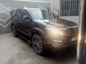Toyota Fortuner 2014 Noir