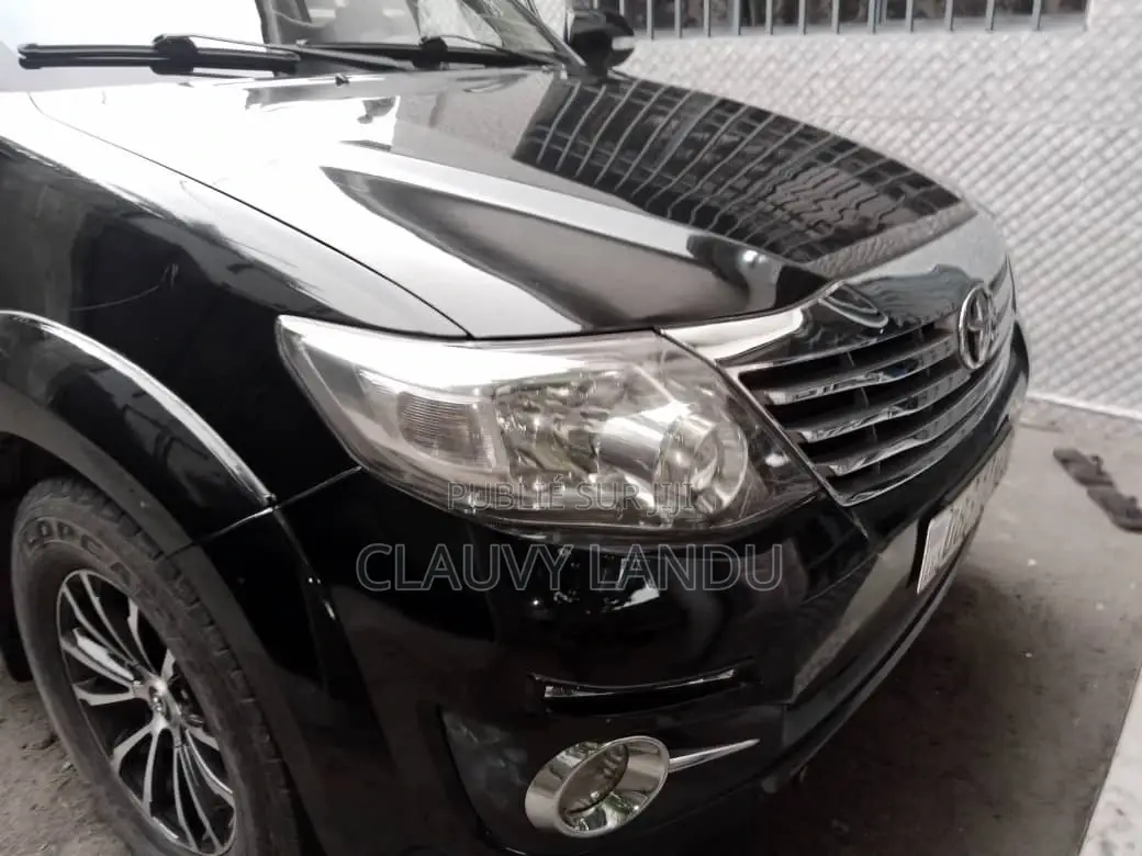 Toyota Fortuner 2014 Noir