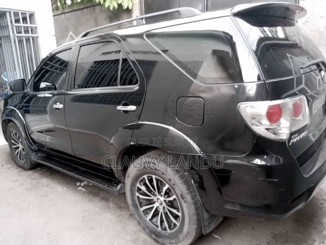 Toyota Fortuner 2014 Noir