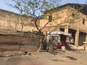 Vente d'Une Parcelle Dans La Commune Kenya