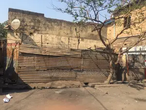 Vente d'Une Parcelle Dans La Commune Kenya