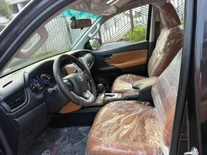 Toyota Fortuner 2019 Noir
