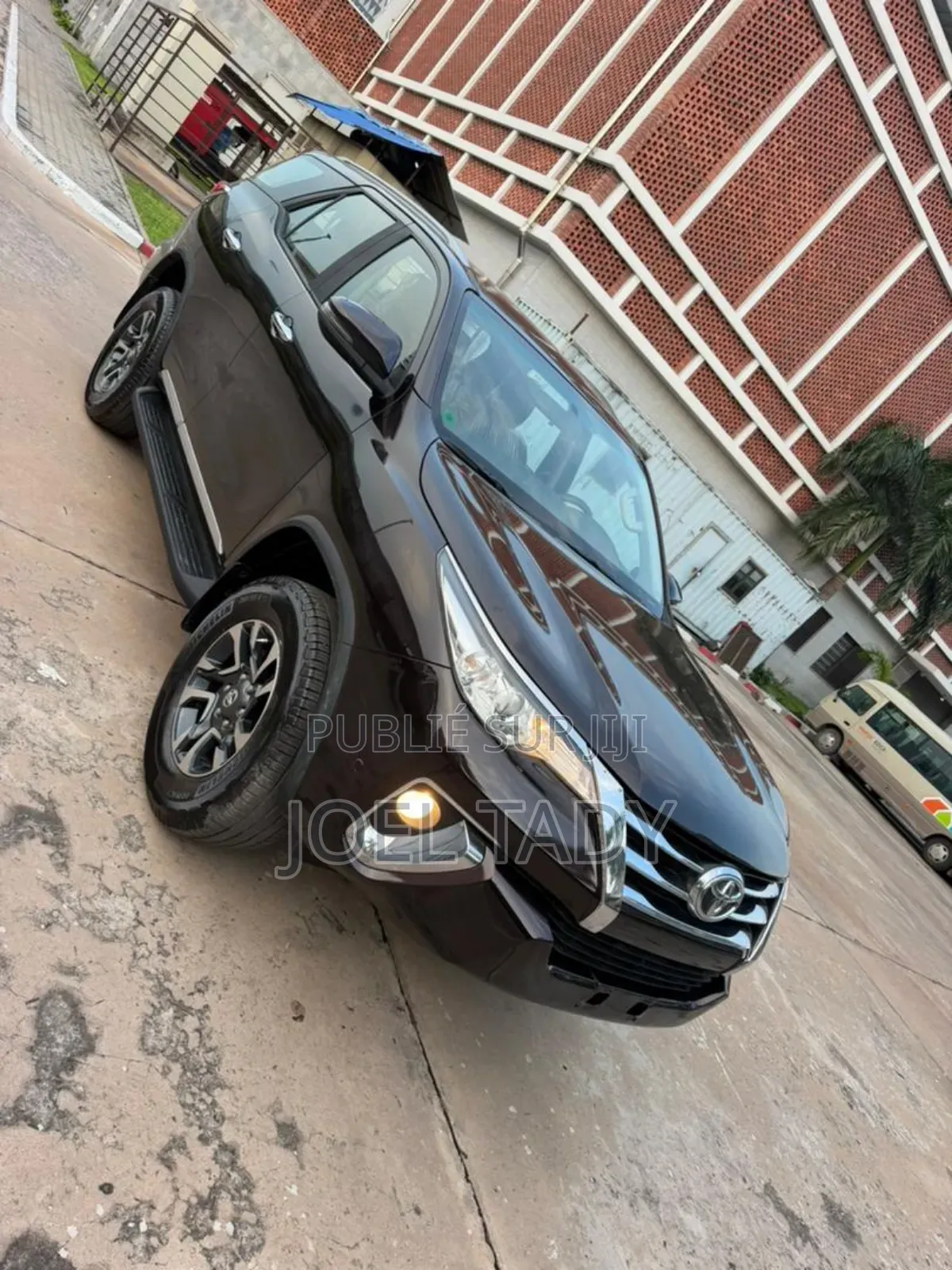 Toyota Fortuner 2019 Noir