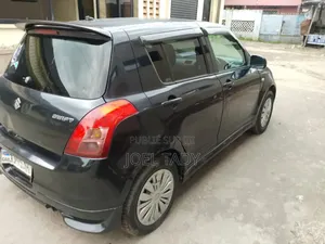 Suzuki Swift 2015 Noir