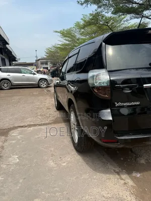 Toyota Vanguard 2018 Noir