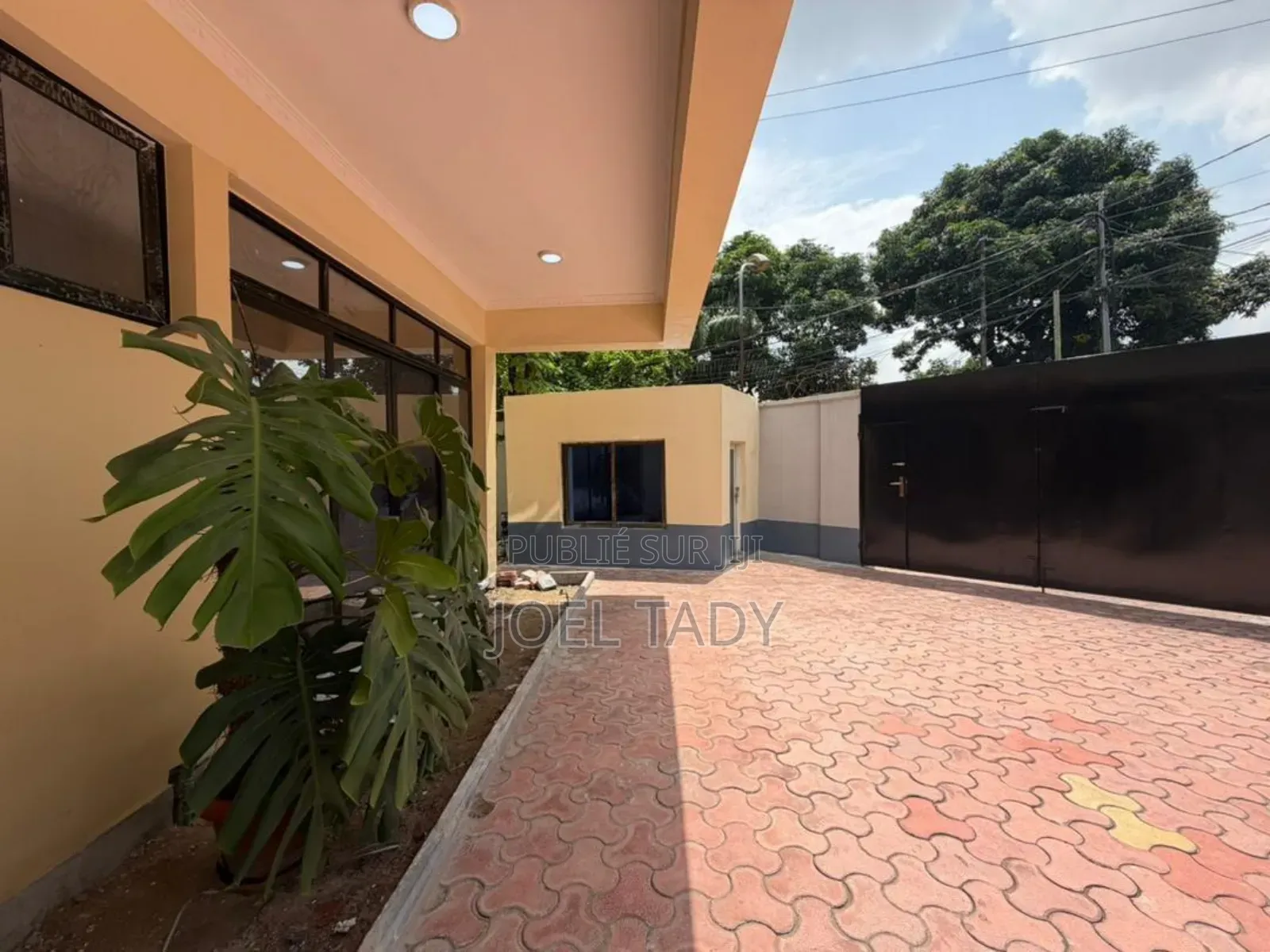 4chbre Villa dans Empire Supreme, Ngaliema à Vendre