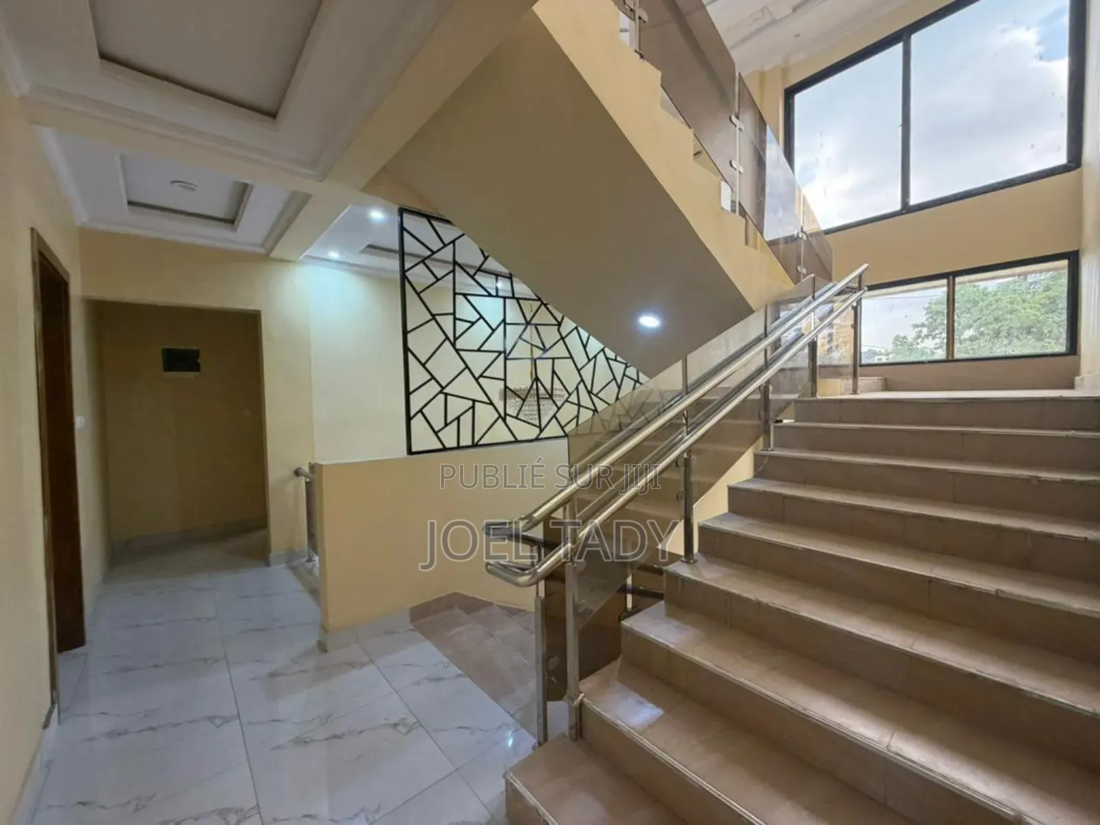 4chbre Villa dans Empire Supreme, Ngaliema à Vendre