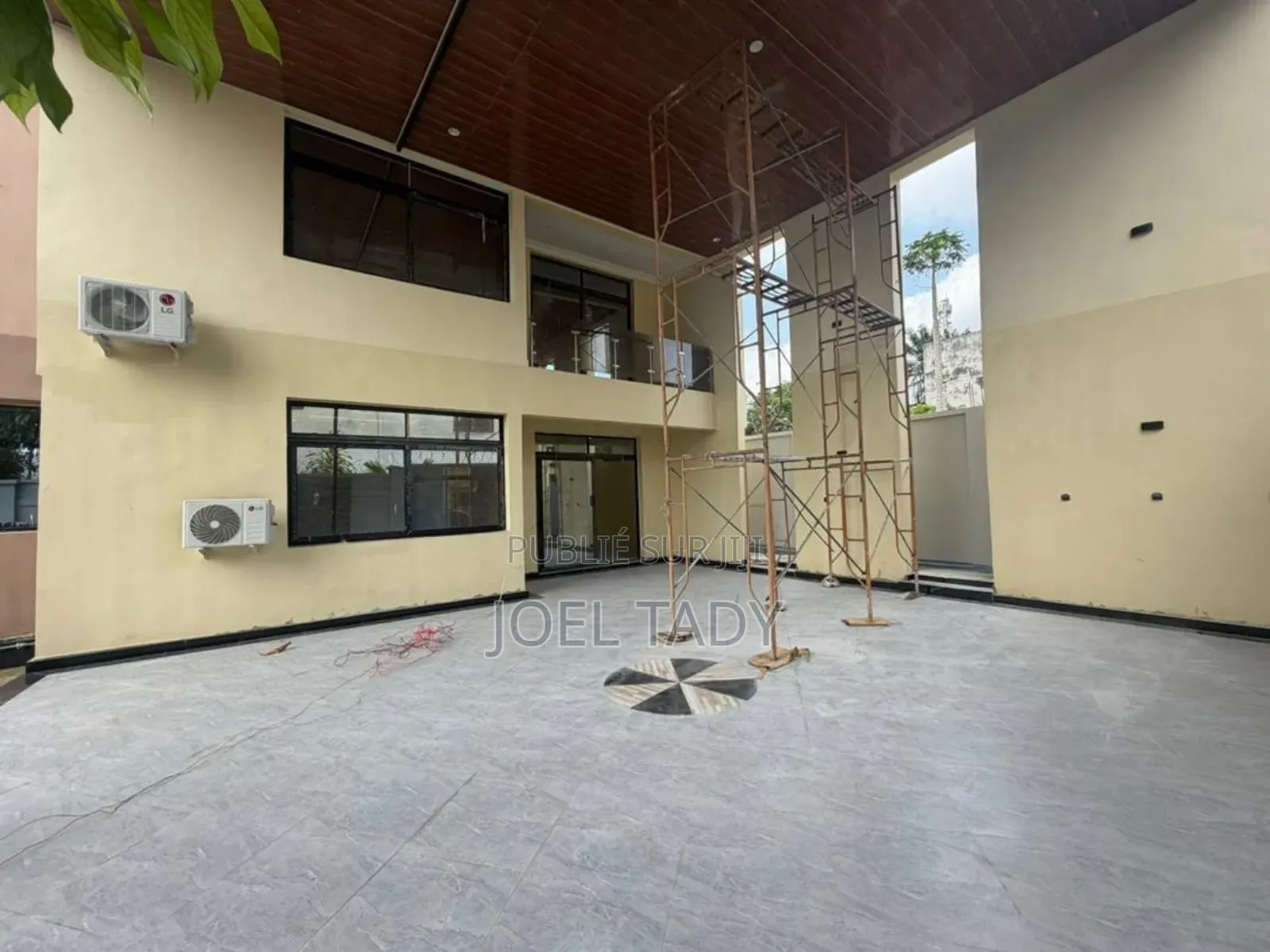 4chbre Villa dans Empire Supreme, Ngaliema à Vendre