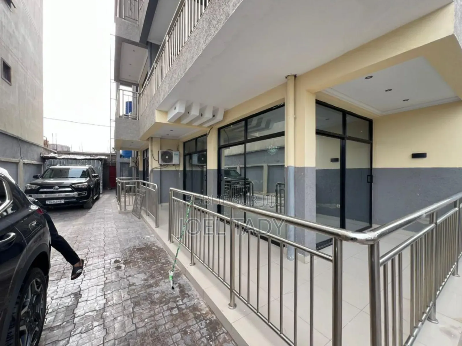 3chbre Appartement dans Empire Supreme, Ngaliema à Louer