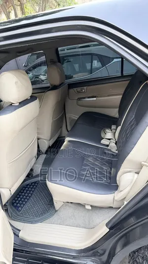 Toyota Fortuner 2015 Noir