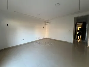 3chbre Appartement dans Empire Supreme, Kintambo à Louer