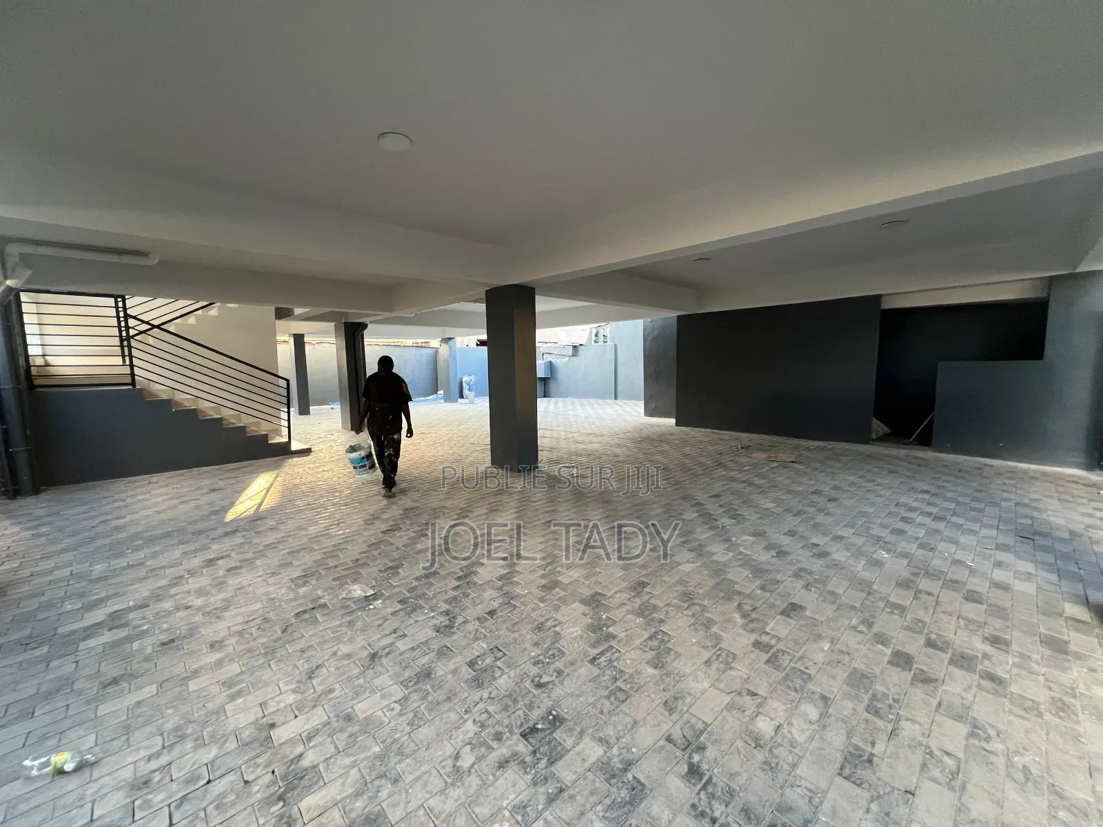 3chbre Appartement dans Empire Supreme, Kintambo à Louer