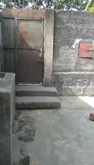 2chbre Villa dans Quartier 9, Ndjili à Vendre