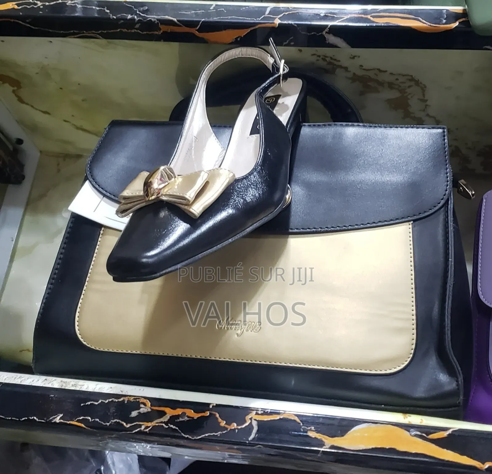 Ensemble De Dames Responsables Stylé