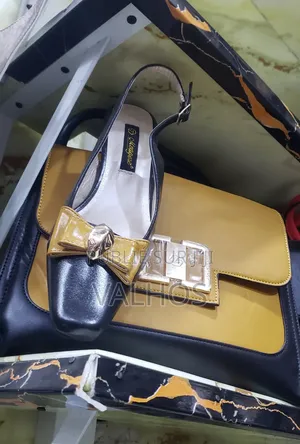 Ensemble De Dames Responsables Stylé