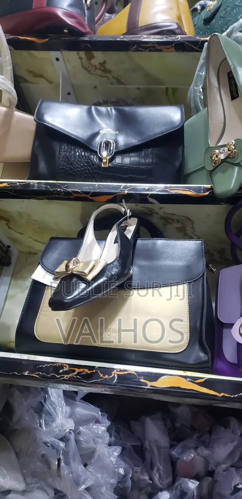 Ensemble De Dames Responsables Stylé