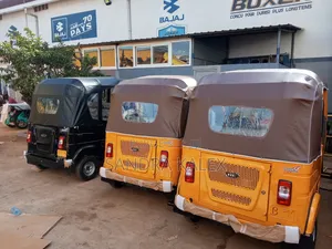 Nouveau Bajaj RE 2026 Jaune