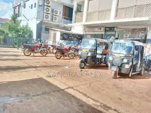 Nouveau Bajaj RE 2026 Bleu