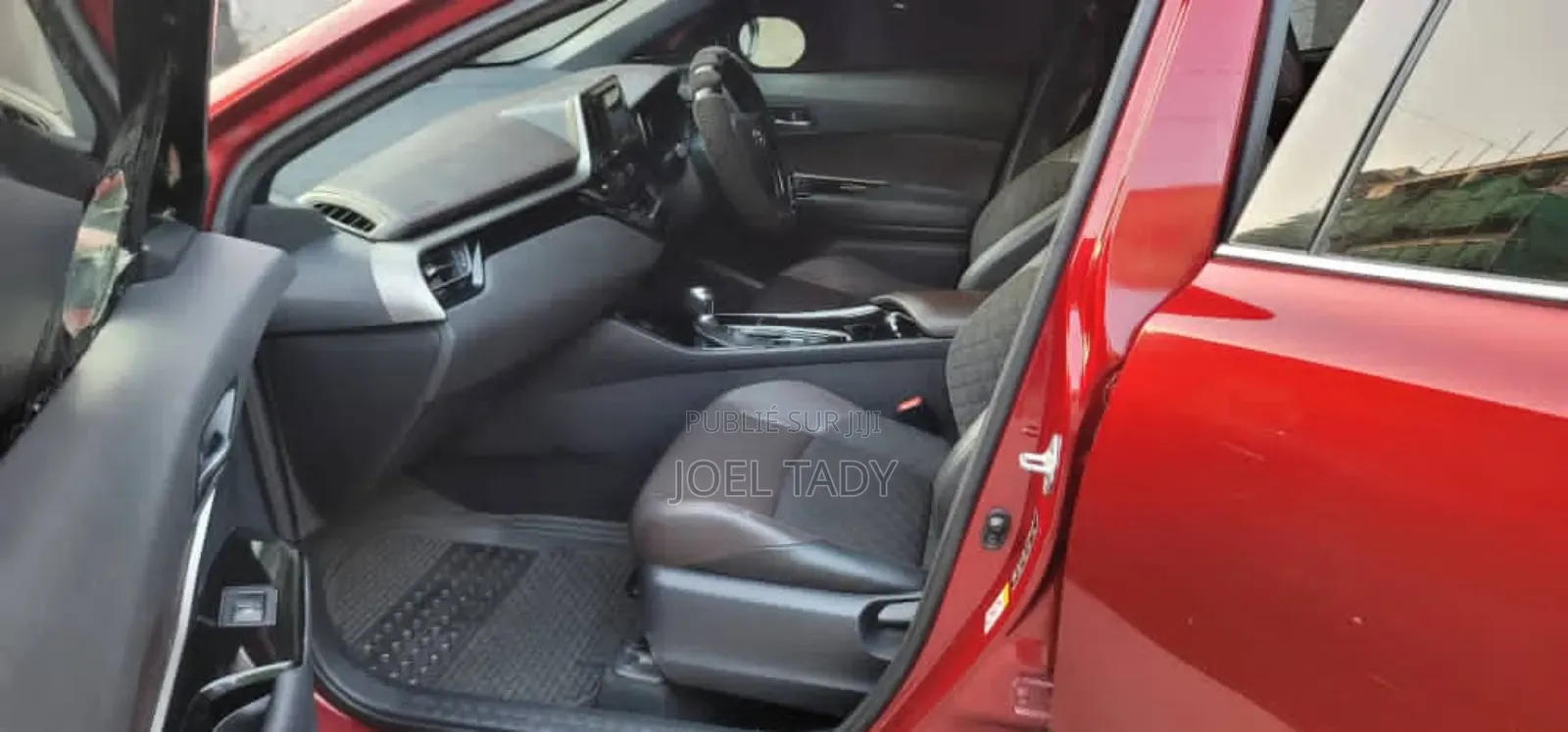 Toyota C-HR 2021 Rouge