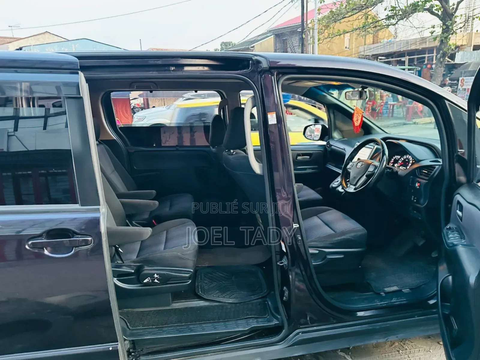 Toyota Noah 2020 Noir