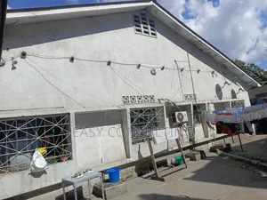 3chbre Villa dans Bon Marché, Barumbu à Vendre