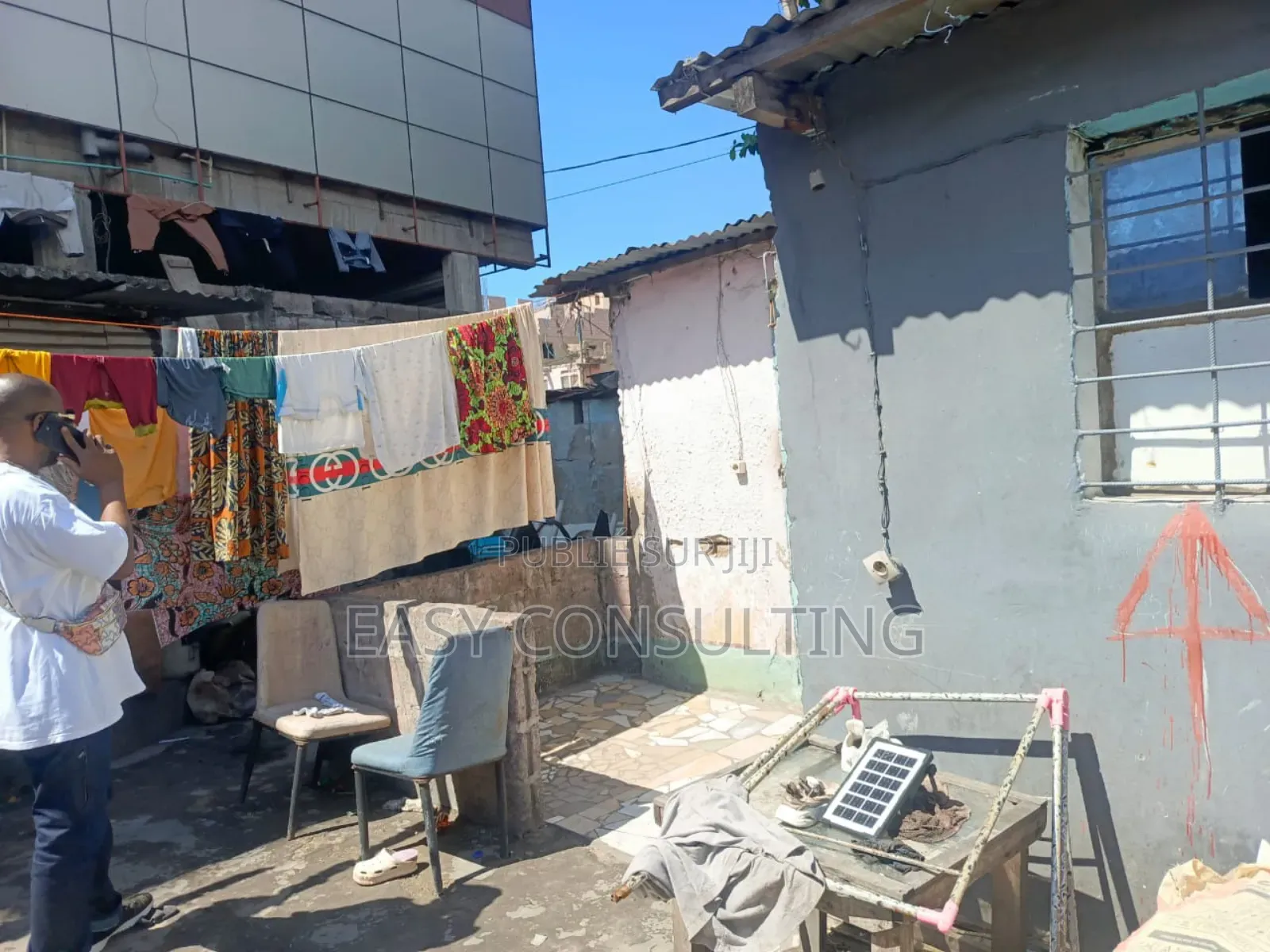 Partie Restante De La Parcelle À Vendre – Barumbu (Sur Macadam)