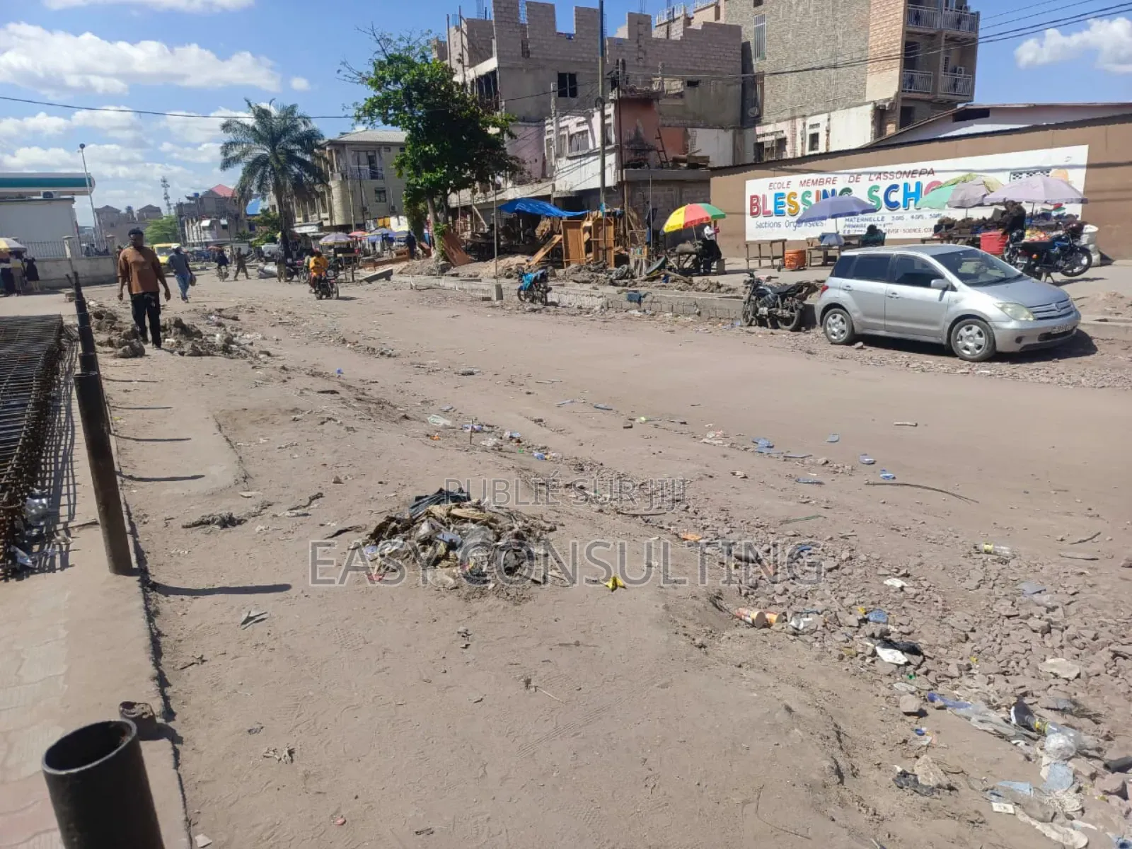 Partie Restante De La Parcelle À Vendre – Barumbu (Sur Macadam)