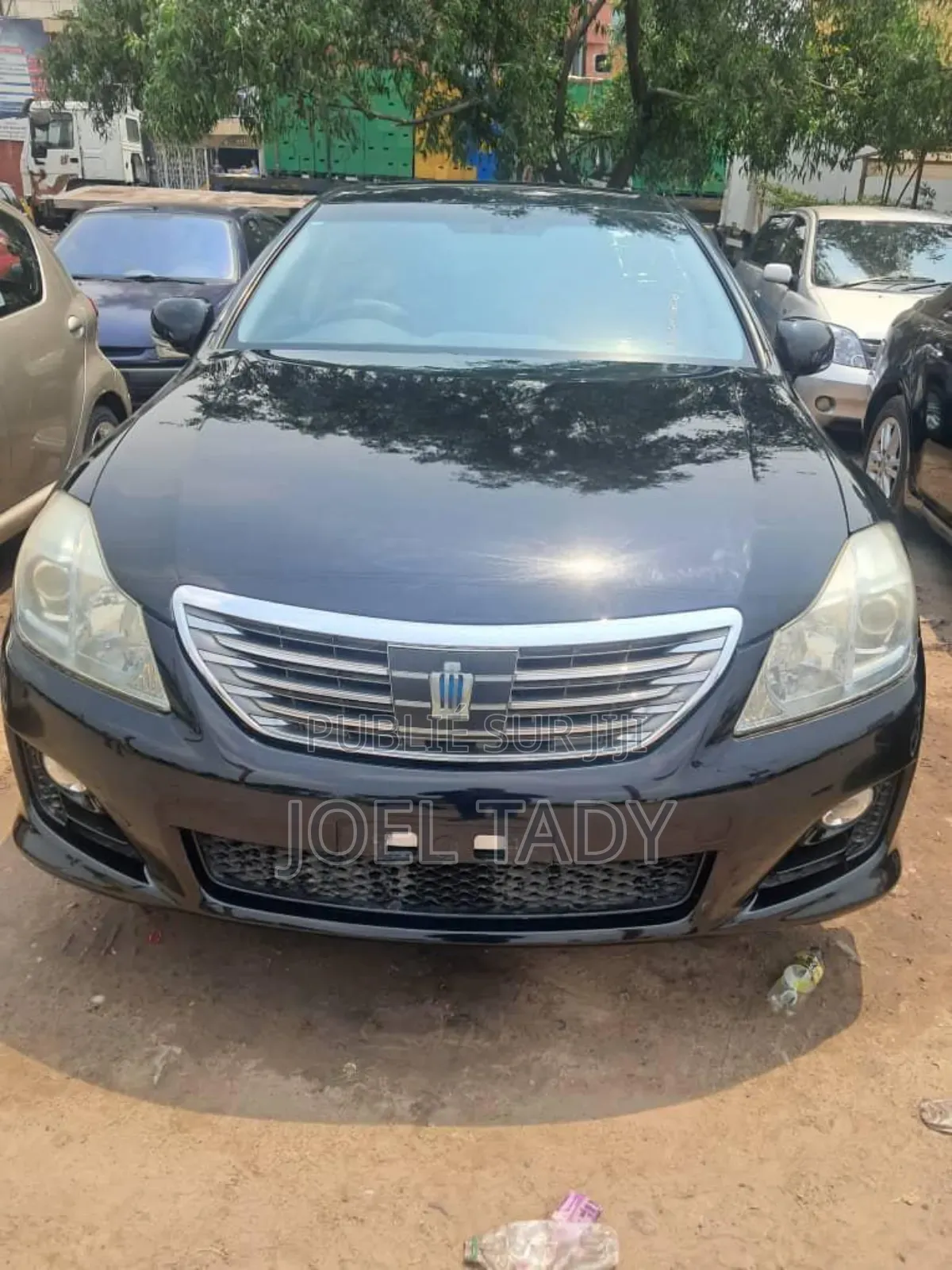 Toyota Crown 2023 Bleu