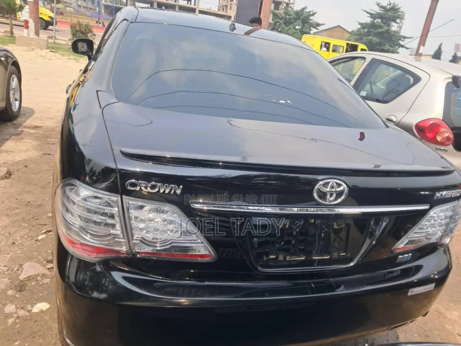 Toyota Crown 2023 Bleu