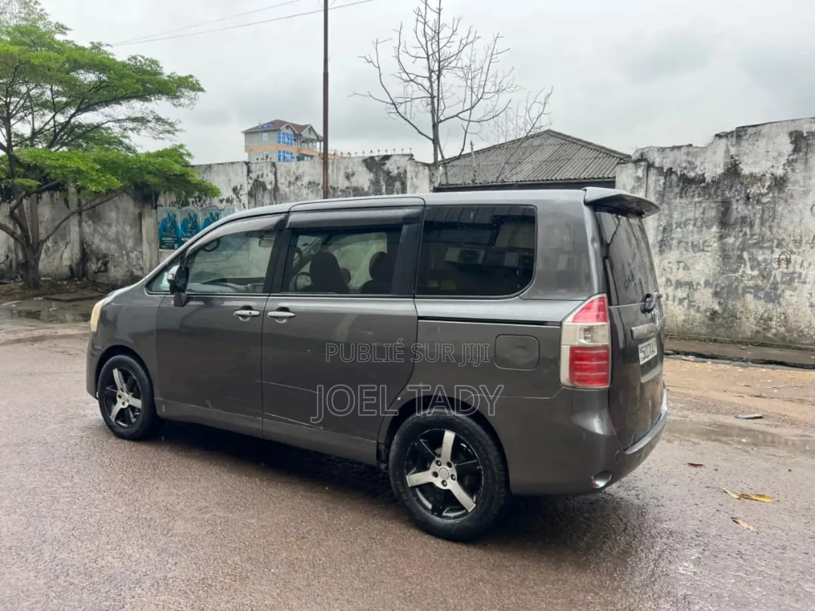 Toyota Noah 2022 Beige