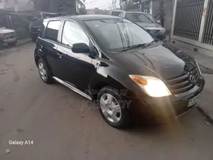 Toyota IST 2014 Noir