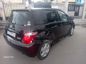 Toyota IST 2014 Noir