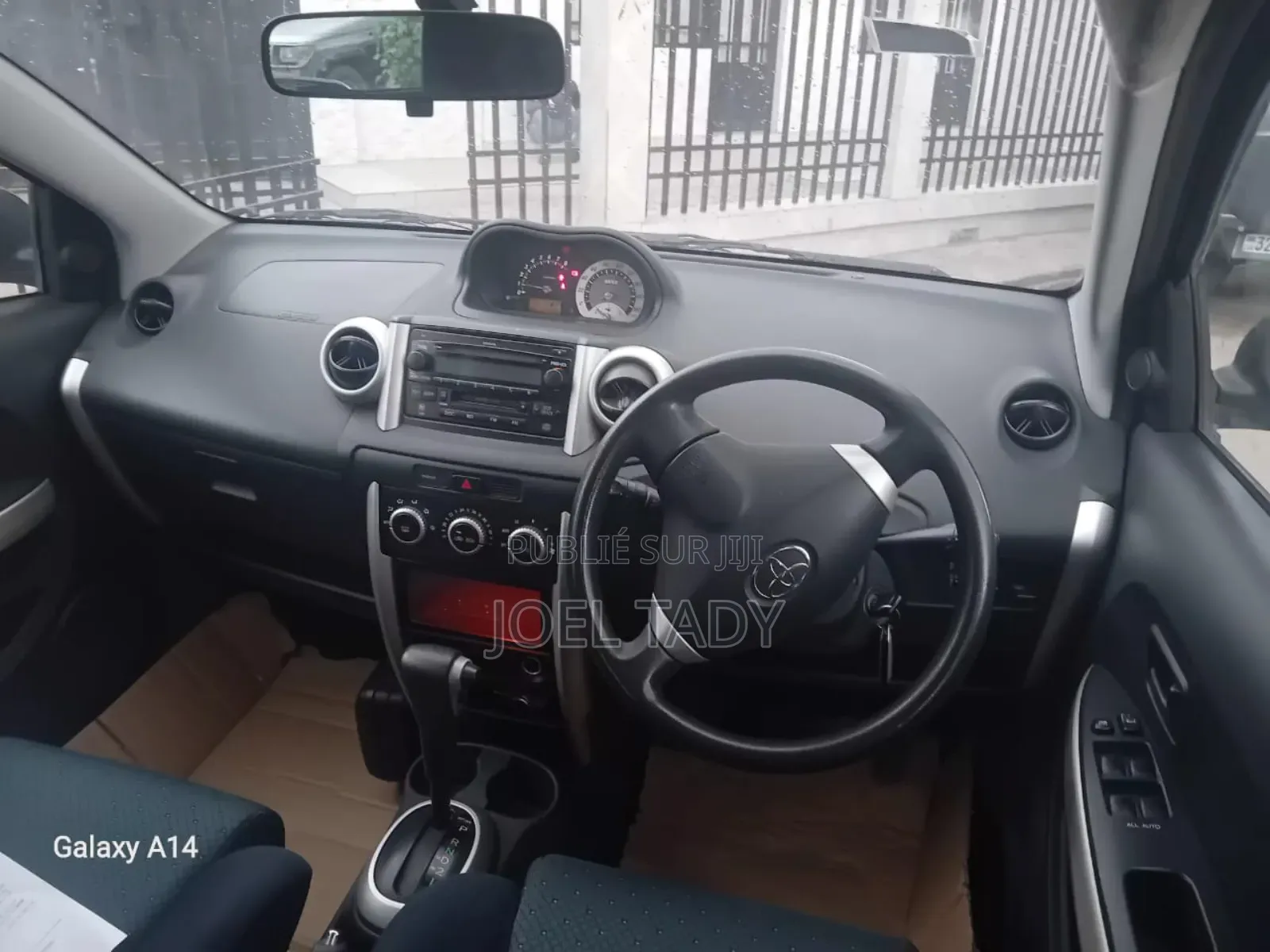 Toyota IST 2014 Noir