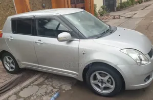 Suzuki Swift 2014 Gris