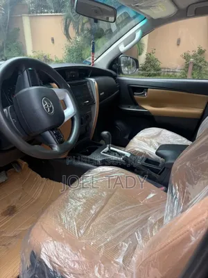 Toyota Fortuner 2018 Noir