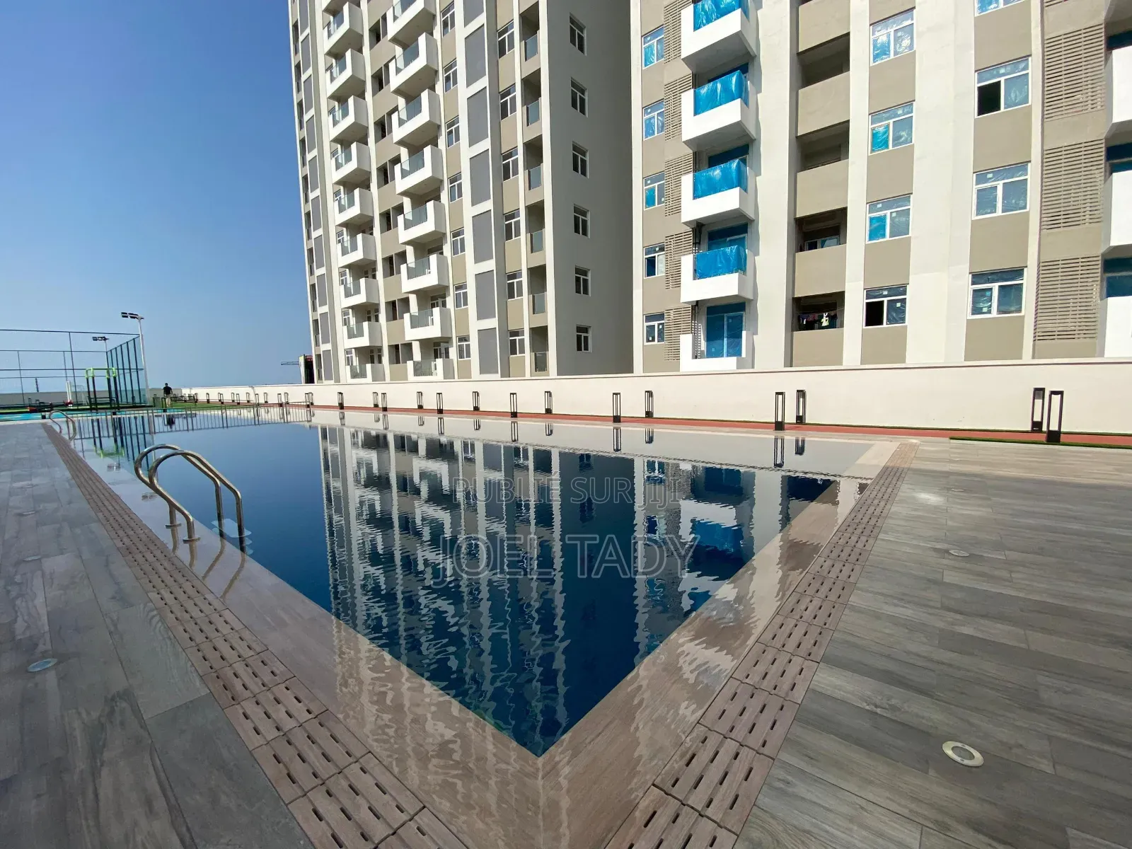 1chbre Appartement dans Empire Supreme, Gombe à Vendre