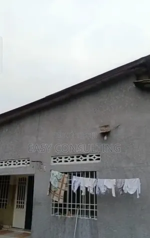 2chbre Villa dans Songololo Bakongo, Barumbu à Vendre