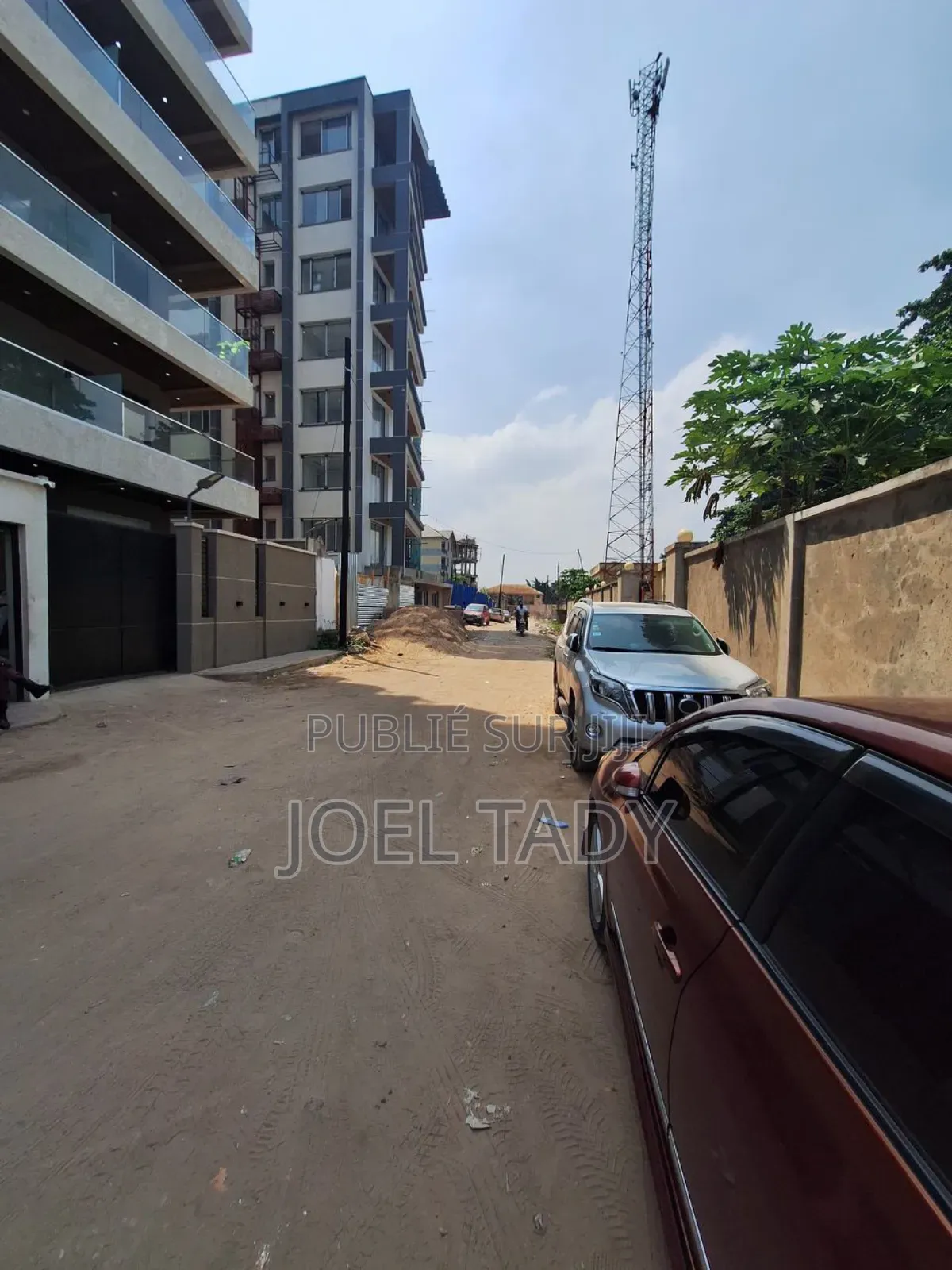 3chbre Appartement dans Empire Supreme, Gombe à Vendre