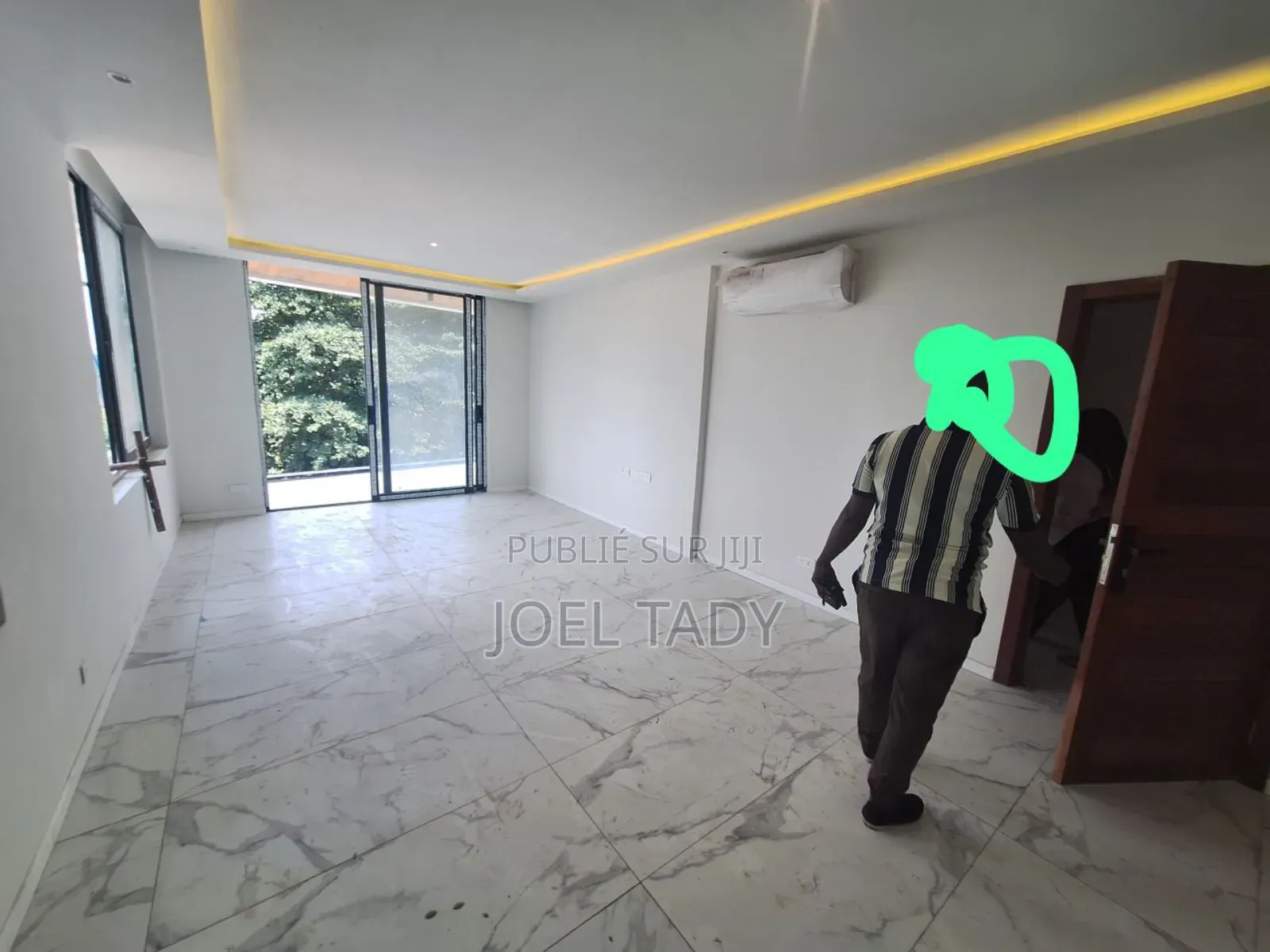 3chbre Appartement dans Empire Supreme, Gombe à Vendre