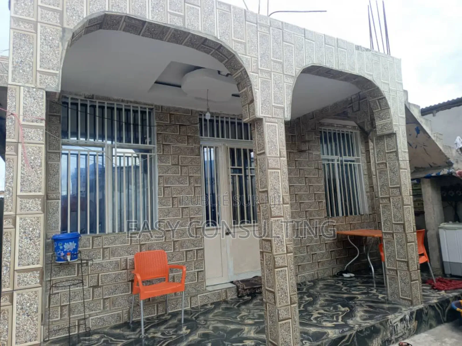 2chbre Villa dans Efobank, Nsele à Vendre