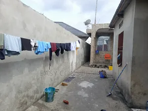 2chbre Villa dans Efobank, Nsele à Vendre